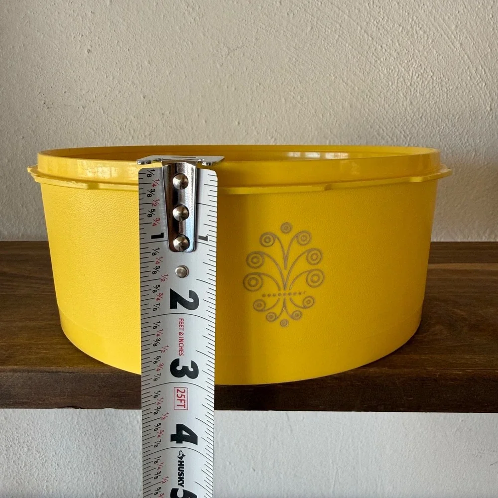 Vintage Tupperware Harvest Gold Stackable Canister Storage Container #1204-6